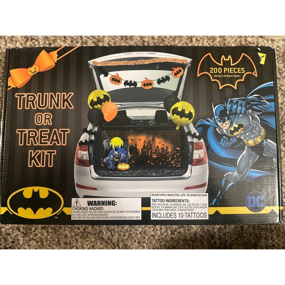 BNIB - Batman Trunk or Treat kit Halloween